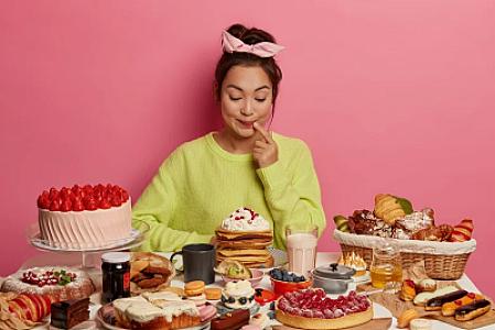 Həkim: Şirniyyata həddindən artıq istək bədəndə mineral