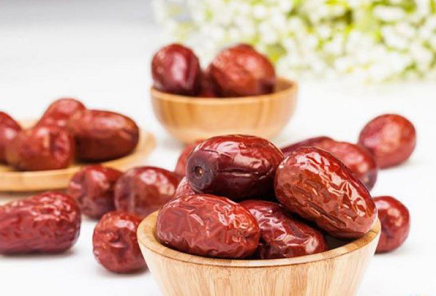Qaraciyəri təmizləyir, saç köklərini qidalandırır -