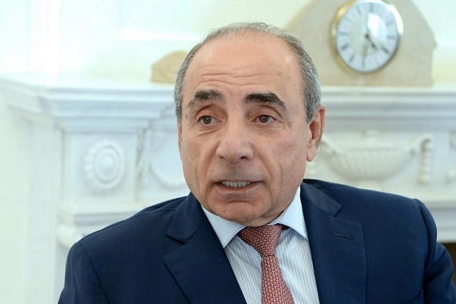 Yaqub Eyyubov "İstiqlal" ordeni ilə 