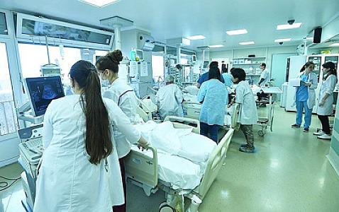 İranda son 10 ayda 16 həkim köməkçisi intihar edib - FOTO