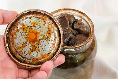 Botulizm riskinə qarşı göbələkləri necə