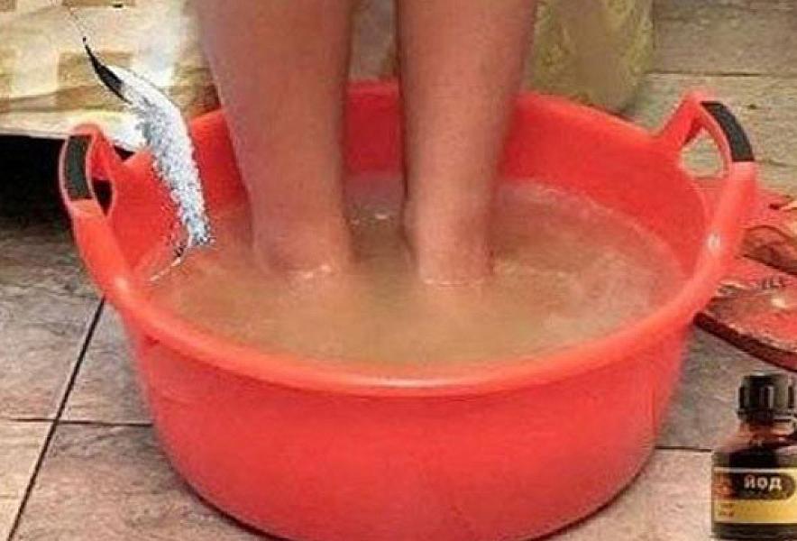 Ayaqlarınız tərliyir, göbələk sizə əzab verir? -