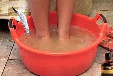 Ayaqlarınız tərliyir, göbələk sizə əzab verir? -