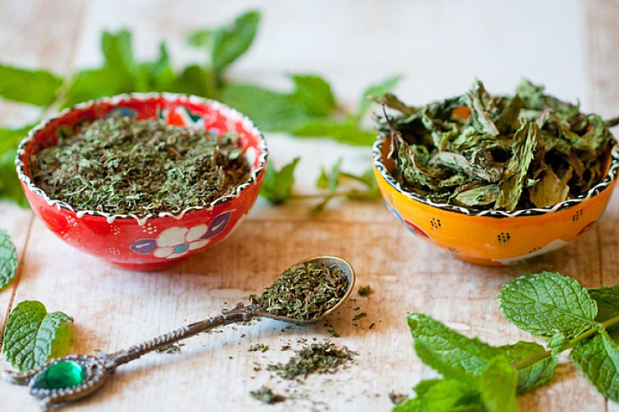 Quru nanənin sağlamlığa faydaları: Həzm sistemindən stresə qədər