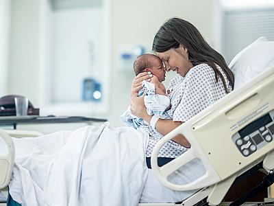 Normal doğum həm ana, həm də uşaq