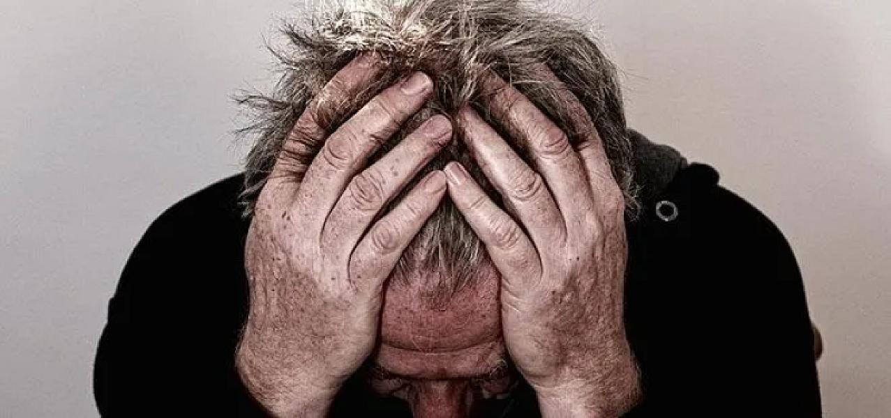 Uzman xəbərdarlıq etdi: Susuz bədən beyni