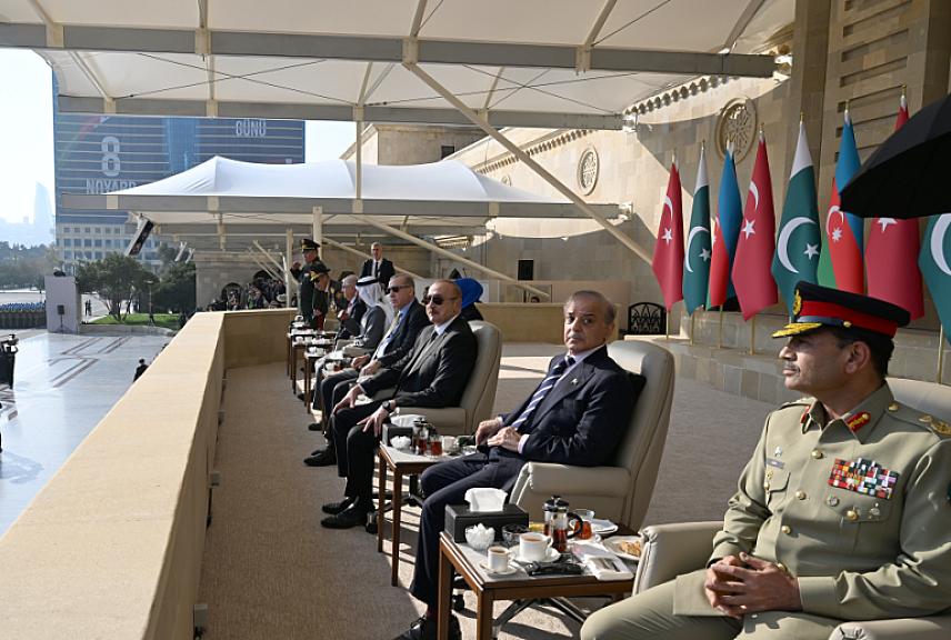 Bakıda hərbi parad keçirildi - - 2