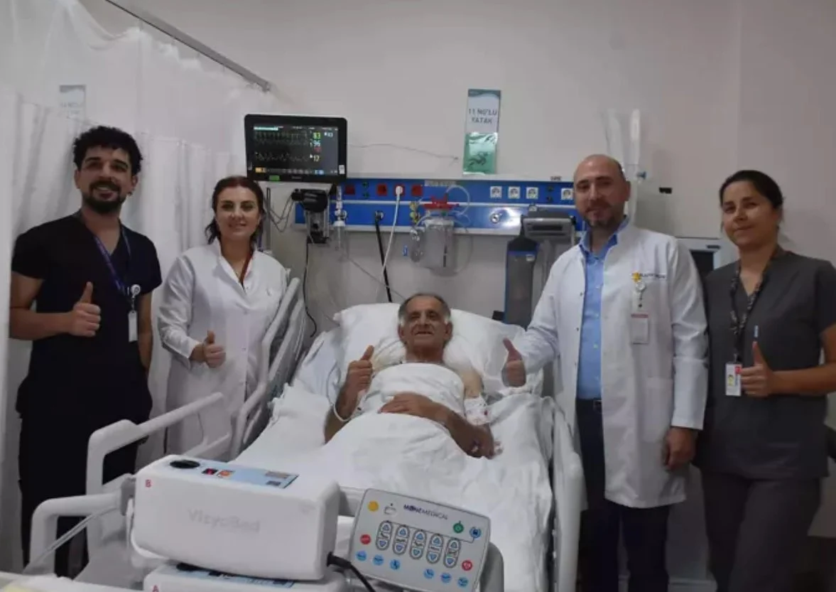 Ürəyi 35 dəqiqə dayanan kişi möcüzəvi şəkildə