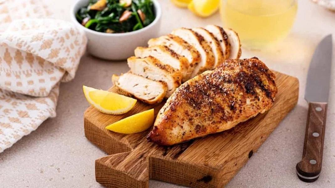 Toyuq əti 11 növ xərçəngdən ölüm riskini