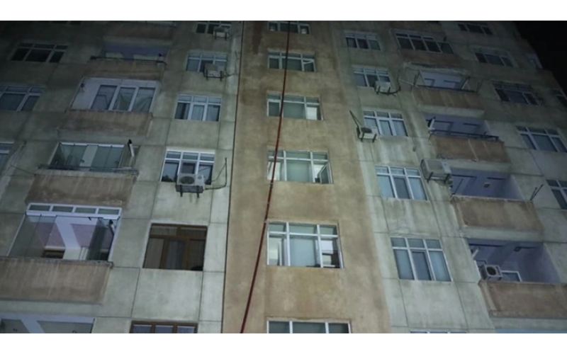 Bakıda çoxmərtəbəli yaşayış binasında tüstüdən zəhərlənənlərin