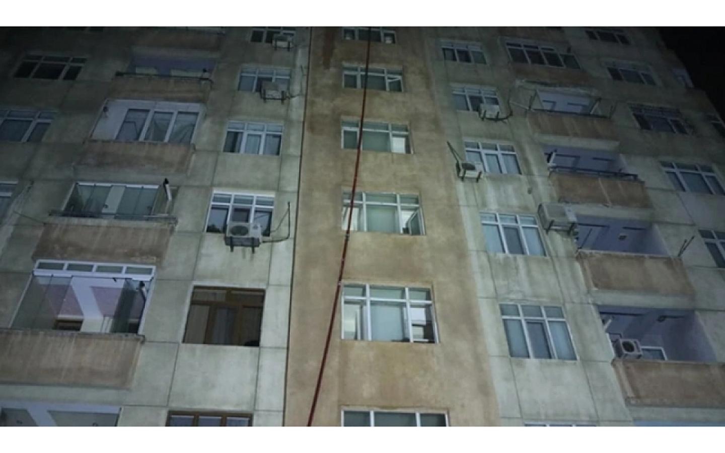 Bakıda çoxmərtəbəli yaşayış binasında tüstüdən zəhərlənənlərin