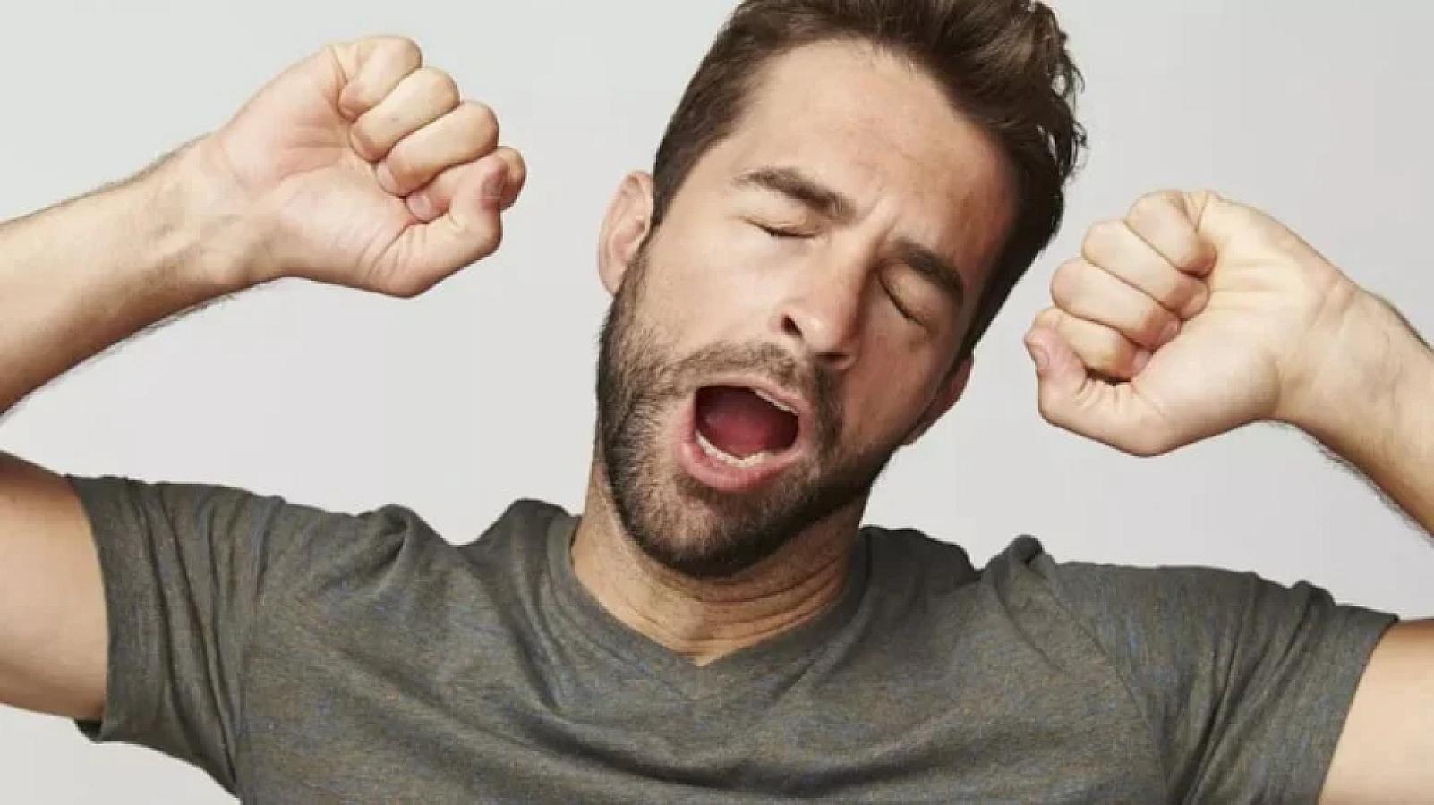 Əsnəyəndə bədəninizdə nə baş verdiyini eşidəndə