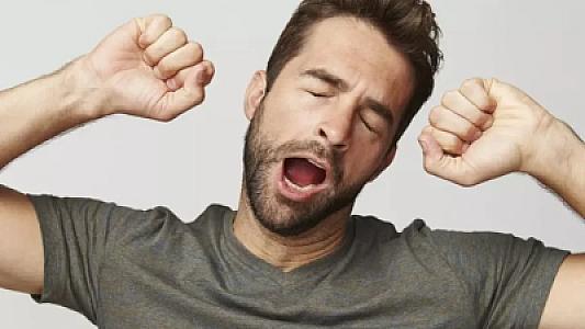 Əsnəyəndə bədəninizdə nə baş verdiyini eşidəndə