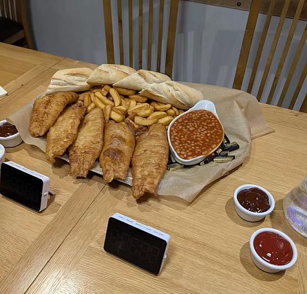 36 dəqiqəyə iki kilo ət yedi, - 3