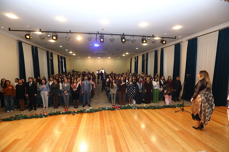  Bakıda “SənSəhnədəSƏN” adlı natiqlik