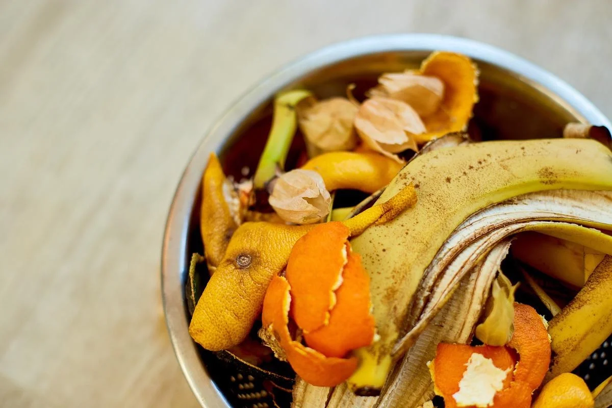 Zibilə atdığınız bu meyvənin qabığı ətdən