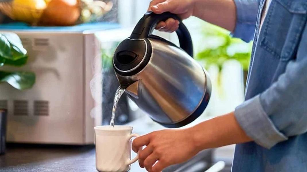 Qaynadılmış suyu içərkən bir daha düşünün -