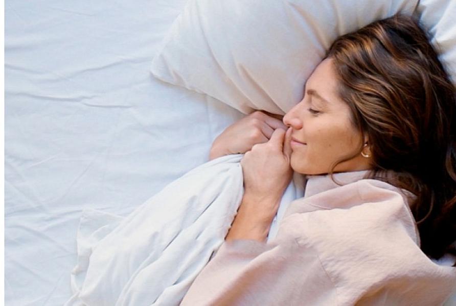 Bir həkim sağlam yuxunun