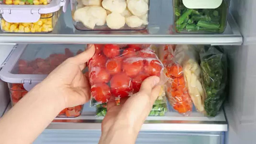 Eyni yerdə saxladıqda bir-birini