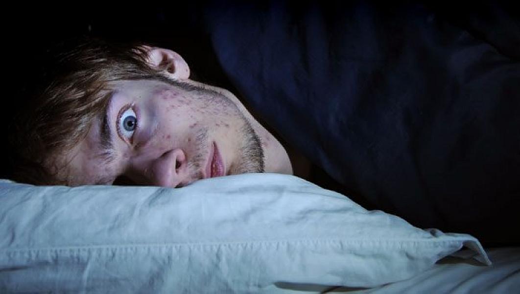 Gec yatmaq kökəldir? Alimlərdən