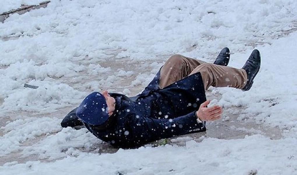 Qarlı havaya görə 15 nəfər