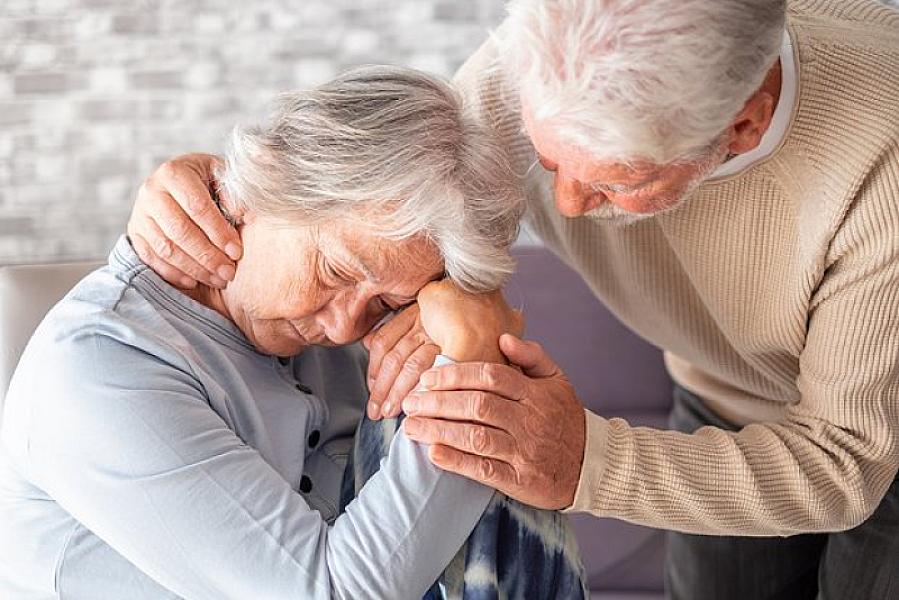 Həkim Alzheimer xəstəliyinin qarşısını almaq üçün bir məhsuldan