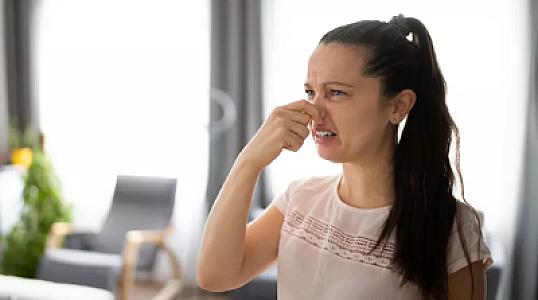 Qeyri-adi qoxu ciddi xəstəliyin