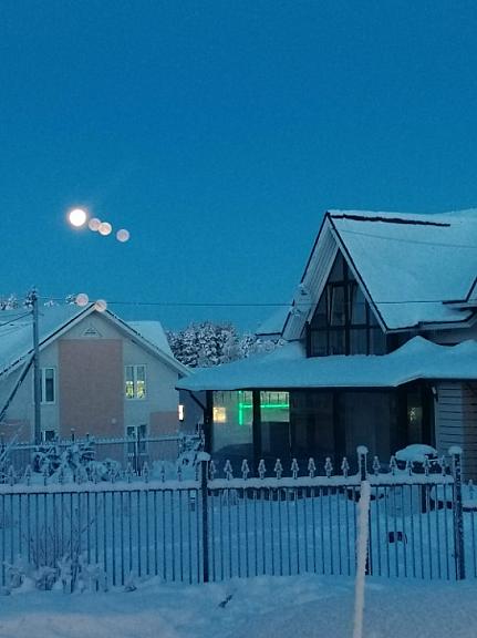 Səmada 3 ay göründü: - 2