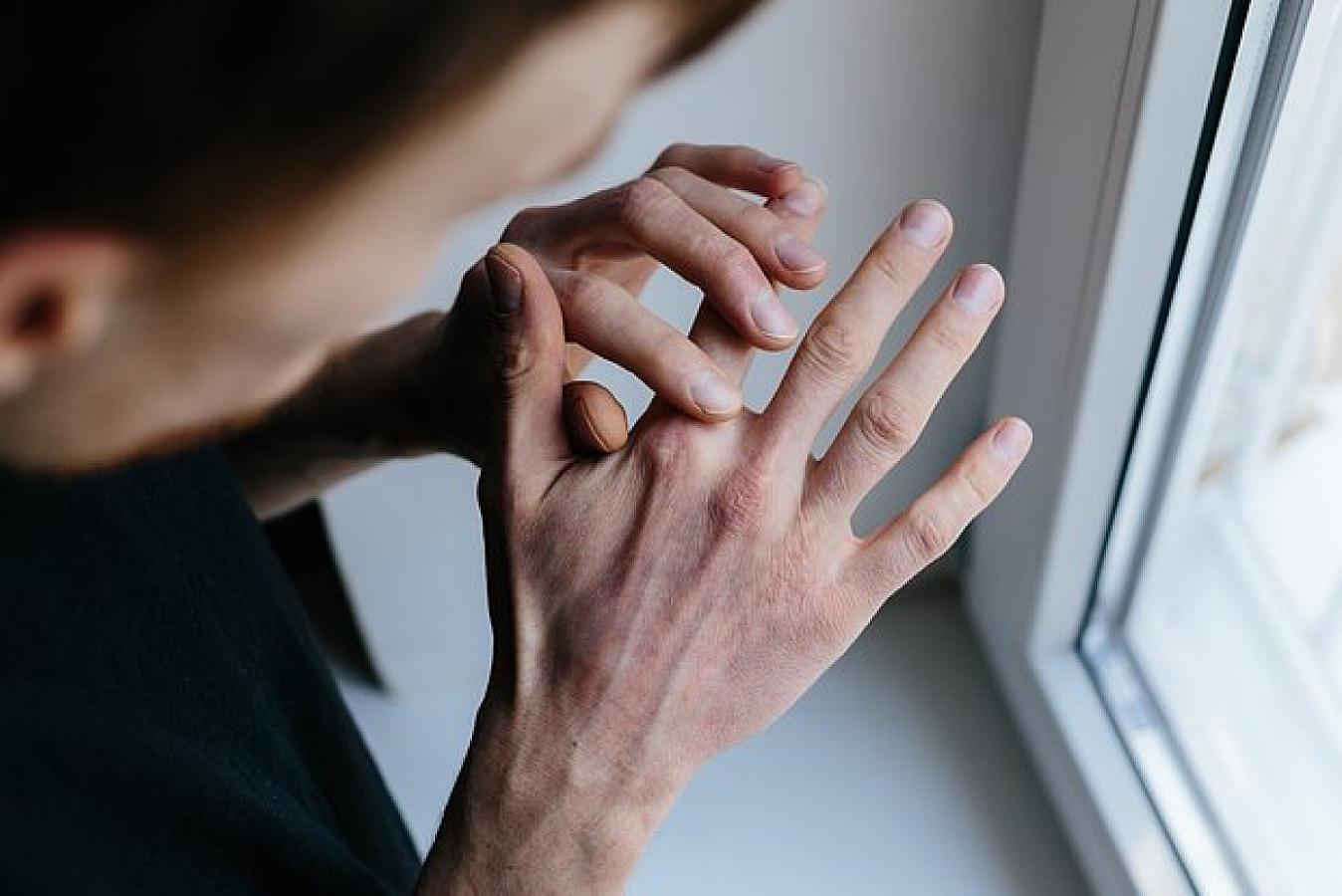 Qaşınma bəzən sadə dəri problemi deyil –