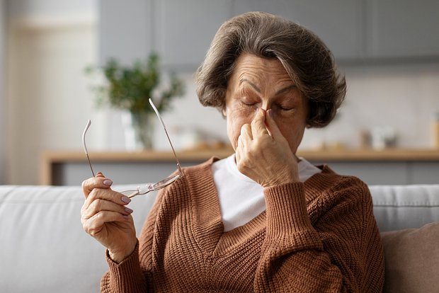 Həkim günortadan sonra görünən incə bir demensiya simptomuna