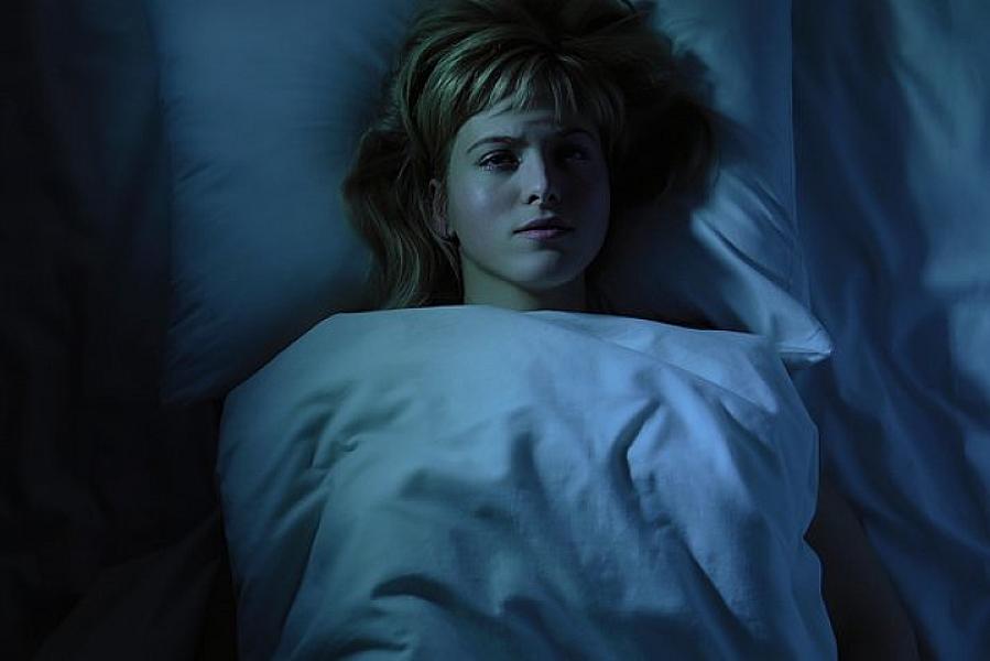 Gecənin bir yarısı oyandıqdan sonra