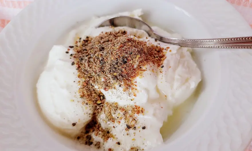 Təbii xolesterol "dərmanı": Qatıqla qarışdırıldıqda