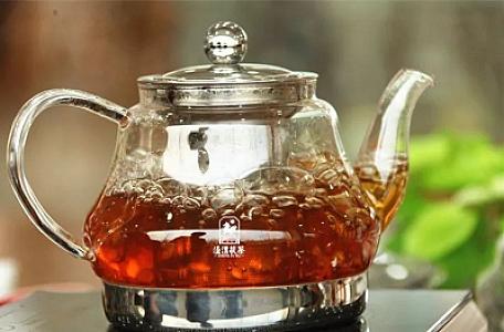 Çayı dəmləyərkən qaynadanların diqqətinə -