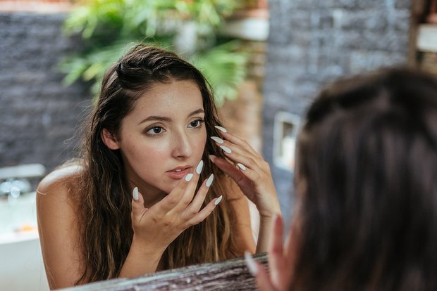 Göz qapağının səyirməsi