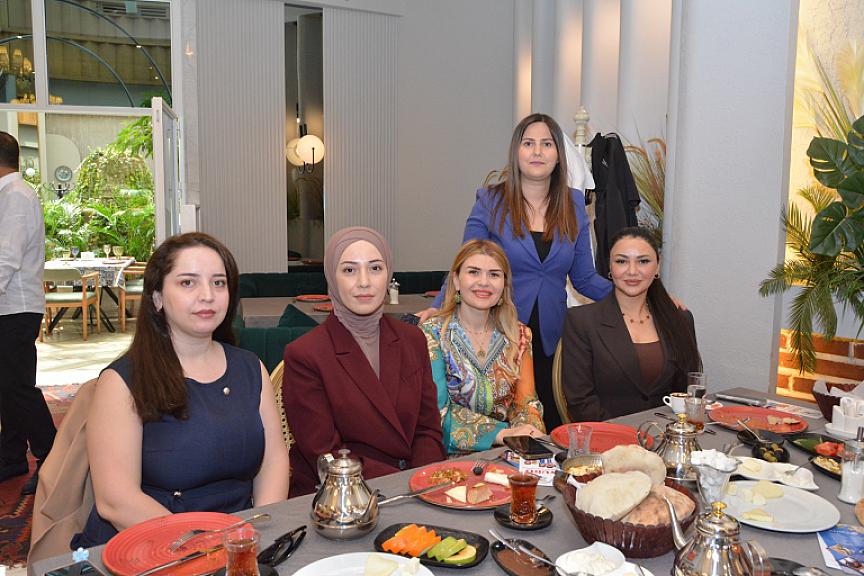 “Peşəkarların Ahəngi” adlı həkim və psixoloqların - 3
