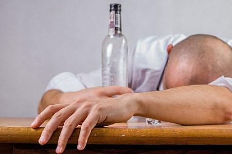 Sumqayıtda 67 yaşlı kişi spirtli içkidən necə ölüb? -