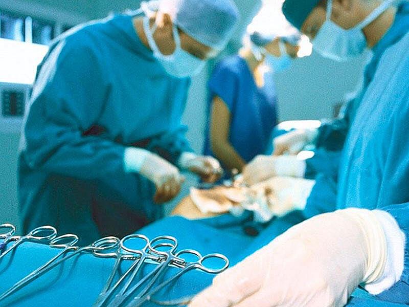 Azərbaycanda yeddi yaşlı uşaq cərrahi əməliyyatdan sonra xəstəxanada ölüb