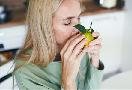 Aromaterapiya depressiyadan əziyyət çəkən insanlara