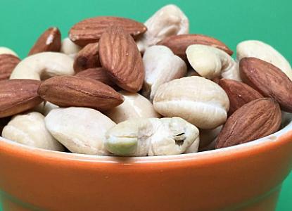 Diyetoloq qanda şəkərin səviyyəsini aşağı salan qidaları