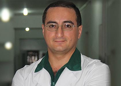 Həyat yoldaşını döyən həkim sertifikatsız işləyirmiş