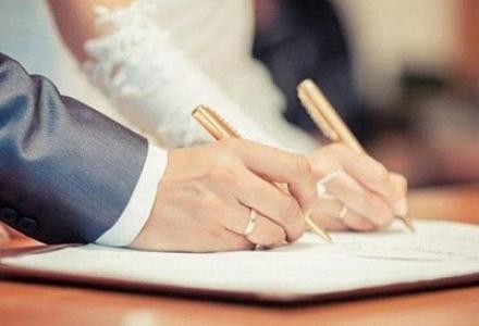 Nikah müqaviləsində xəyanətə görə kompensasiya şərti