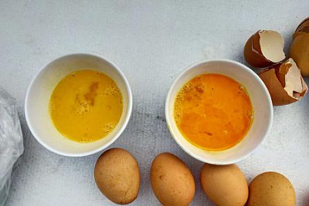 Bu əlamətlər yumurtanın saxta olduğunu göstərir