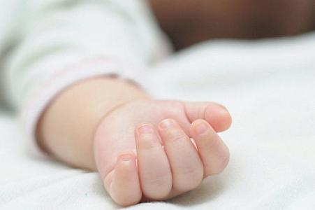 Sumqayıtda xəstəxananın həyətində aşkarlanan körpə meyiti ilə bağlı araşdırma aparılır - YENİLƏNİB