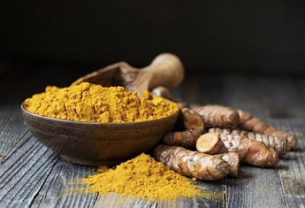 Sarıkök qaraciyər yağlanmasına qarşı necə təsir göstərir?