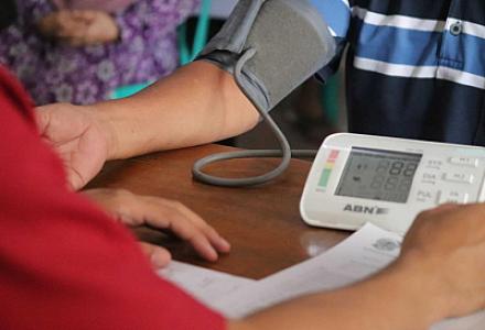 Tədqiqat: 7 saatdan az yuxu yüksək təzyiq riskini