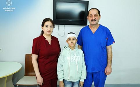 Qobuda itlərin dişlədiyi uşaq xəstəxanadan evə buraxılıb