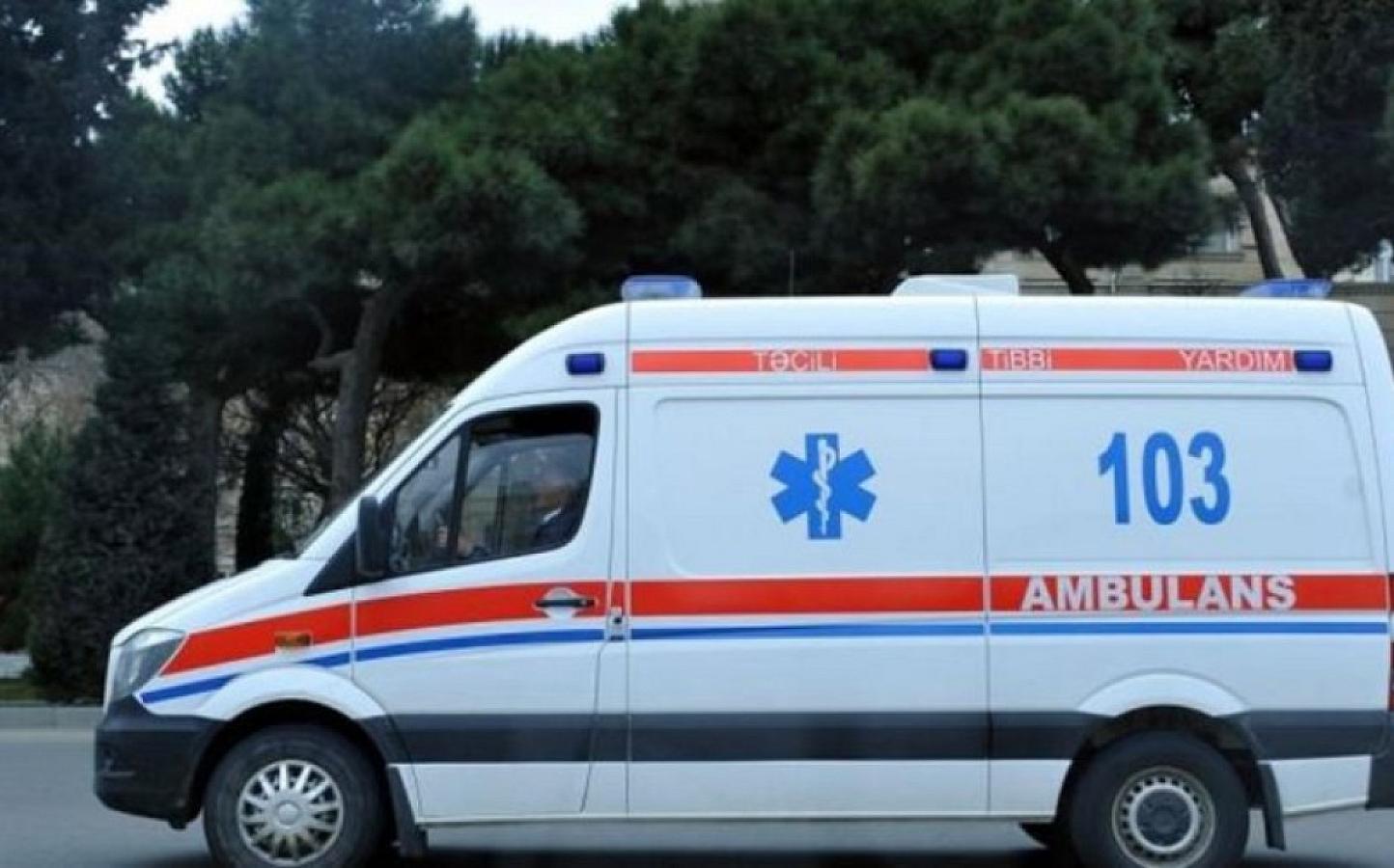 TƏBİB sürücüləri təcili yardım avtomobillərinə yol verməyə