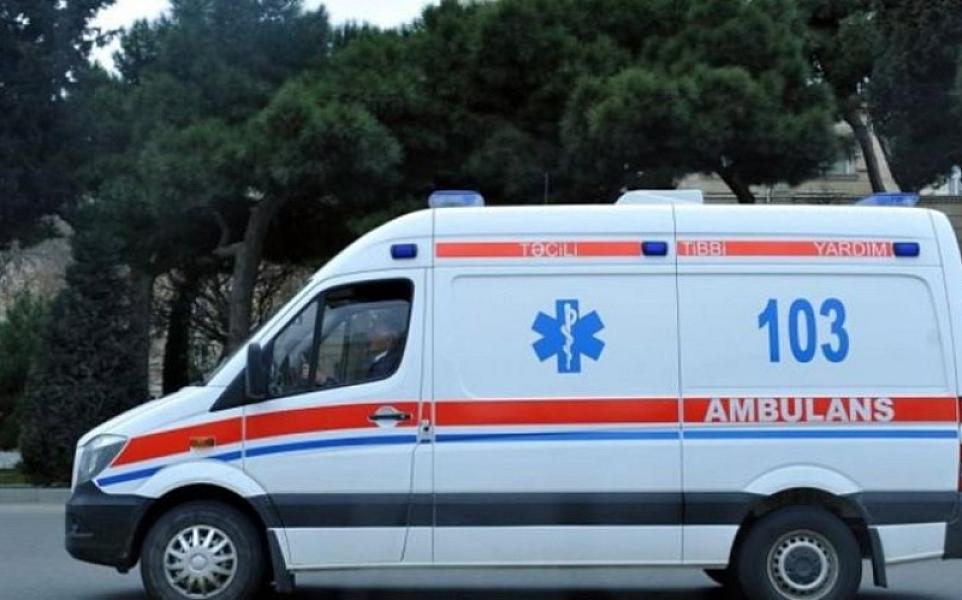 TƏBİB sürücüləri təcili yardım avtomobillərinə yol verməyə