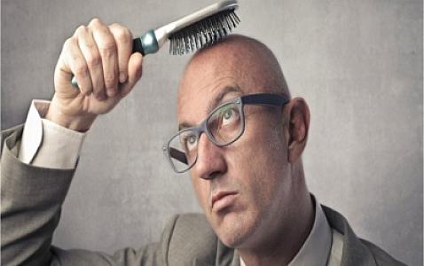 Niyə qadınlara nisbətən kişilərdə keçəlləşmə daha çox yayılıb?