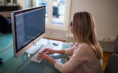 İnternetlə depressiya arasında hansı əlaqə var?